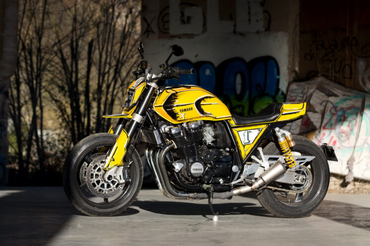 Yamaha XJR1300 street tracker by Tumulte