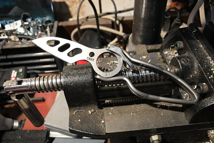 CRKT Daktyl minimalistic folding knife