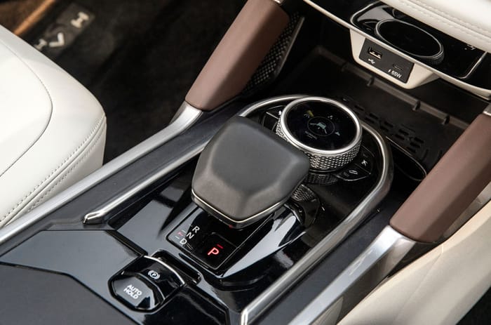 Tata Harrier petrol centre console